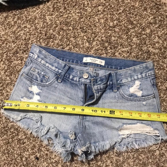 Abercrombie shorts - Picture 6 of 8